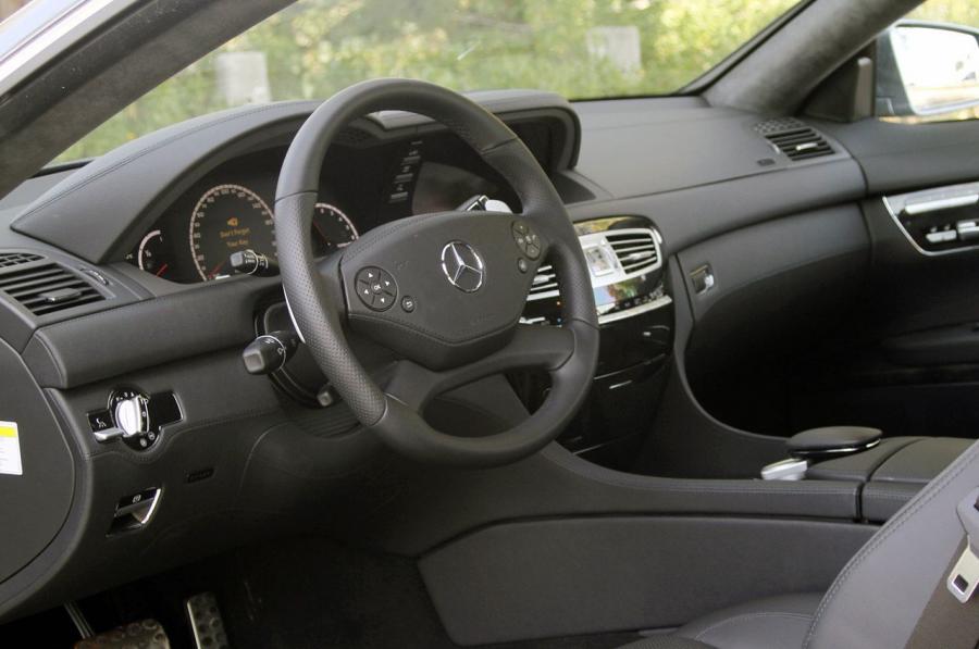  Mercedes-Benz CL63 AMG 2011 года  (фото 37 из 62)